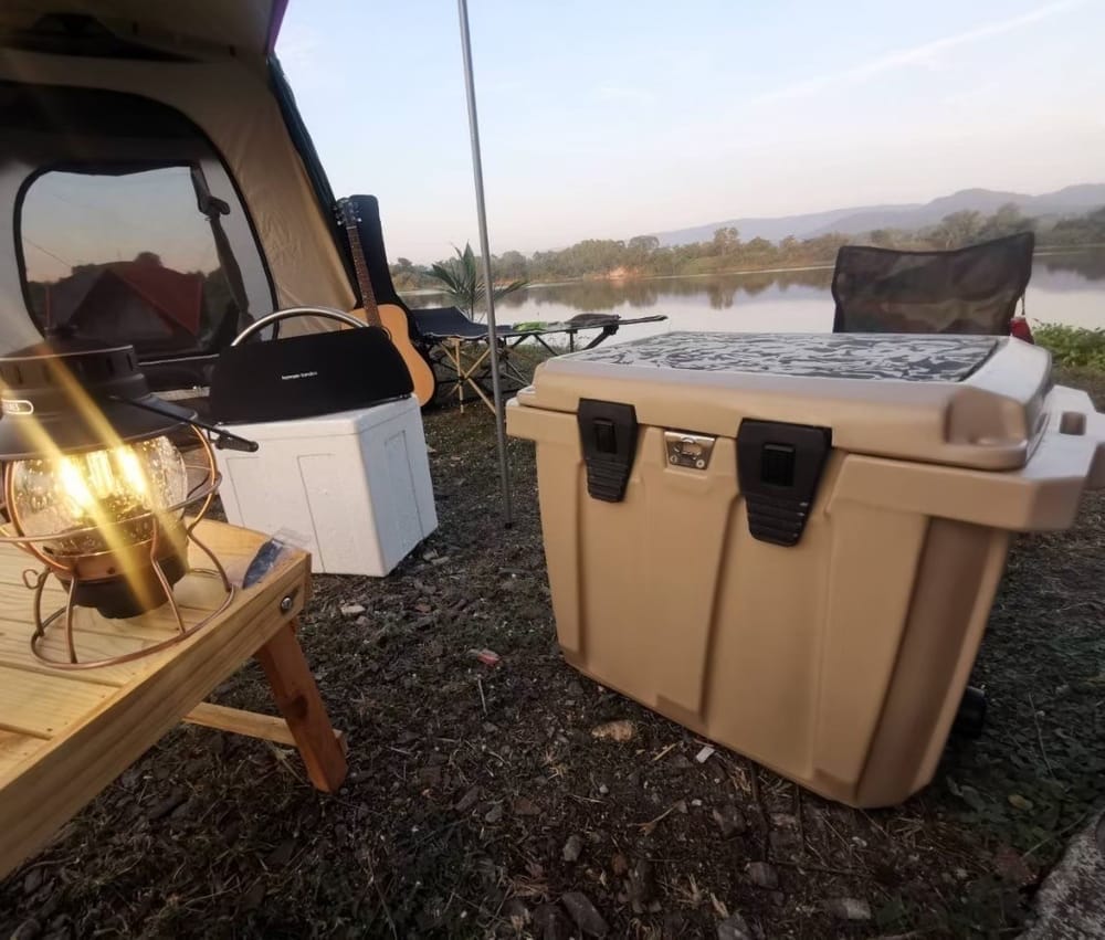 ถังน้ำแข็งเกรดพรีเมี่ยม FEELFREE ขนาด 45 ลิตร สี DESERT CAMO